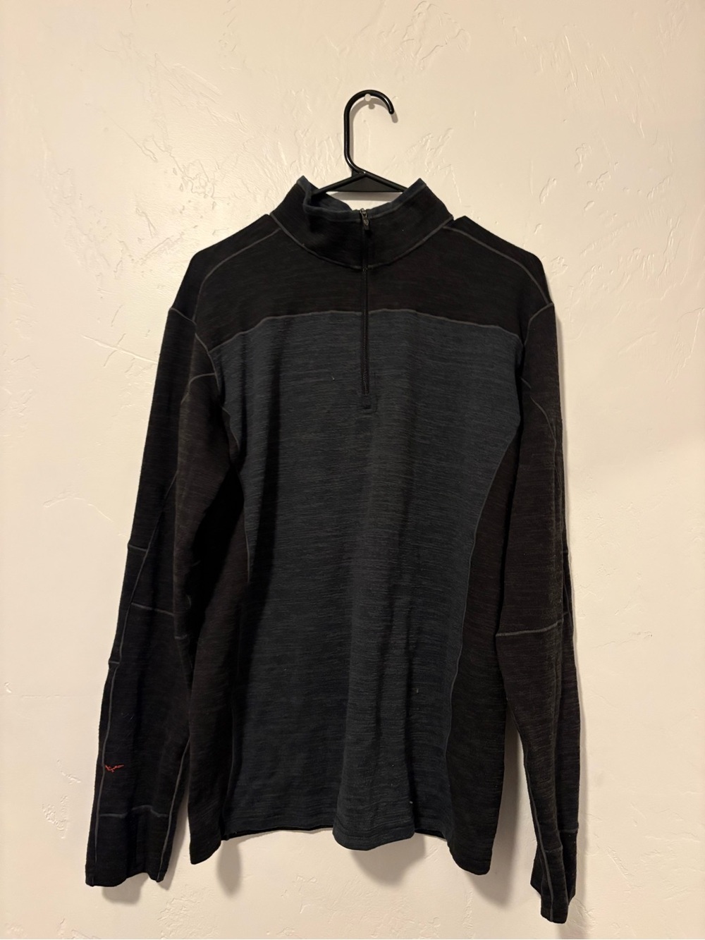 Stio Men’s Black and Dark Gray Half-Zip Sweater